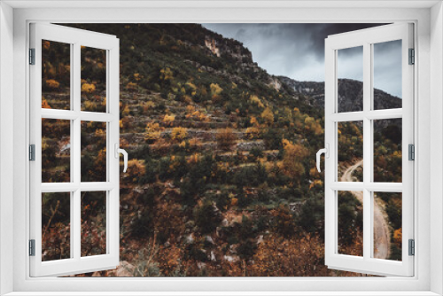 Fototapeta Naklejka Na Ścianę Okno 3D - Mountains Autumn Landscape