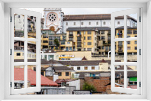 Fototapeta Naklejka Na Ścianę Okno 3D - street view of quito old town, ecuador