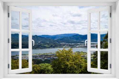 Fototapeta Naklejka Na Ścianę Okno 3D - 강이 보이는 풍경