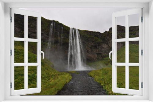 Fototapeta Naklejka Na Ścianę Okno 3D - Seljalandsfoss waterfall, Iceland.