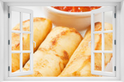 Fototapeta Naklejka Na Ścianę Okno 3D - Egg rolls with tomato sauce