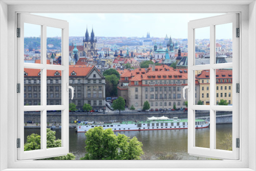 Fototapeta Naklejka Na Ścianę Okno 3D - Spring Prague with gothic Tyn Cathedral, Czech Republic