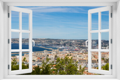 Fototapeta Naklejka Na Ścianę Okno 3D - Vue sur le Port de Marseille depuis la Basilique Notre-Dame de la Garde