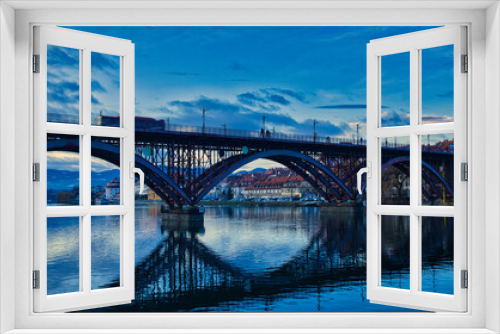 Fototapeta Naklejka Na Ścianę Okno 3D - city harbour bridge maribor