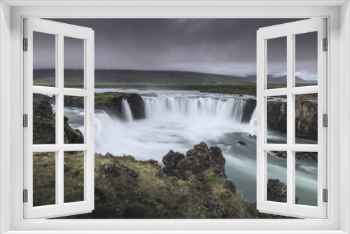 Fototapeta Naklejka Na Ścianę Okno 3D - Large Iceland Waterfall