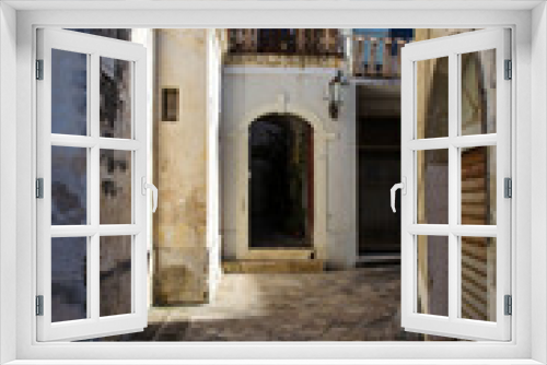Fototapeta Naklejka Na Ścianę Okno 3D - Un tipico vicolo di Corigliano d'Otranto, borgo del Salento in Puglia