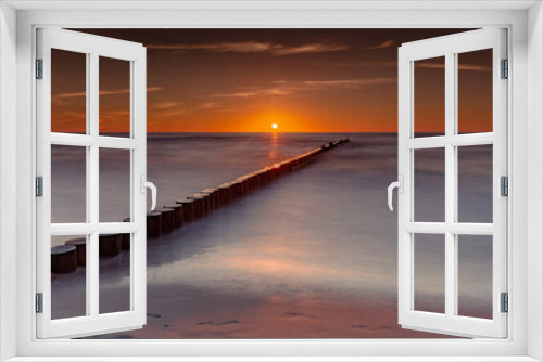 Fototapeta Naklejka Na Ścianę Okno 3D - Sunset on the Baltic Sea in Rowy