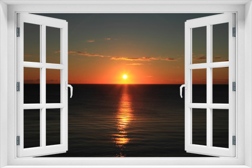 Fototapeta Naklejka Na Ścianę Okno 3D - Sunrise over the sea. Landscape.