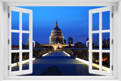 Fototapeta Naklejka Na Ścianę Okno 3D - Millenium Bridge London