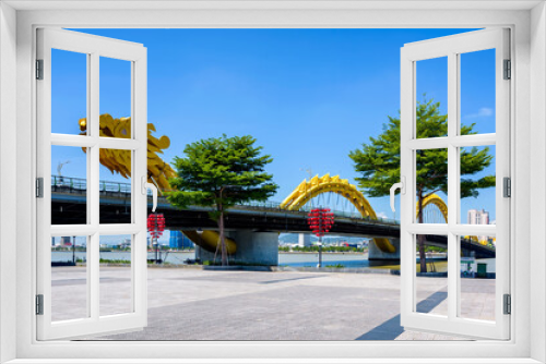 Fototapeta Naklejka Na Ścianę Okno 3D - View of Dragon Bridge over the Han River in Da Nang city, Vietnam.	