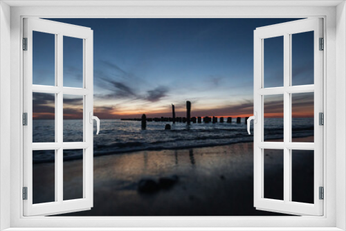 Fototapeta Naklejka Na Ścianę Okno 3D - Zachód słońca na plaży nad Bałtykiem