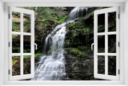Fototapeta Naklejka Na Ścianę Okno 3D - Water flowing over falls in West Virginia.  