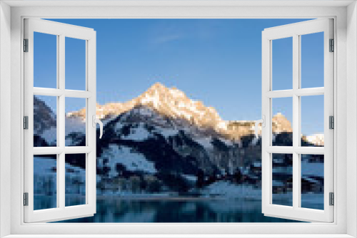 Fototapeta Naklejka Na Ścianę Okno 3D - mountain reflection