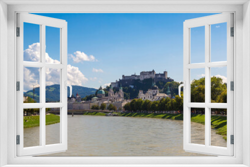 Fototapeta Naklejka Na Ścianę Okno 3D - Panoramic view of Salzburg