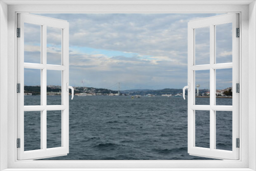 Fototapeta Naklejka Na Ścianę Okno 3D - Istanbul waterview, sky and clouds
