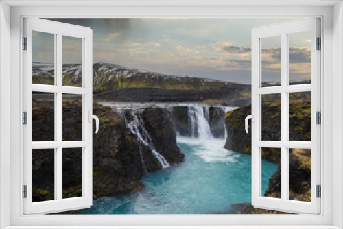 Fototapeta Naklejka Na Ścianę Okno 3D - Picturesque waterfall Sigoldufoss autumn view. Season changing in southern Highlands of Iceland.