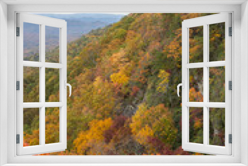 Fototapeta Naklejka Na Ścianę Okno 3D - Fall Foliage and Mountains