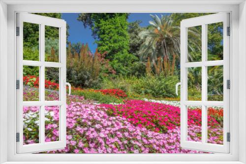 Fototapeta Naklejka Na Ścianę Okno 3D - Idyllic mediterranean garden and flowers at sunny springtime in Lake Como, Italy