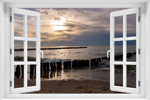 Fototapeta Naklejka Na Ścianę Okno 3D - Morze bałtyckie, Mielno, Polska plaża o zachodzie słońca