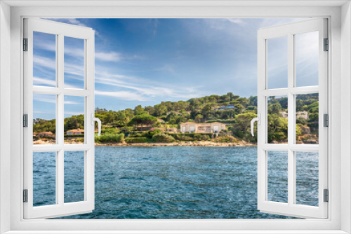 Fototapeta Naklejka Na Ścianę Okno 3D - View of the coastline near Saint-Tropez, Cote d'Azur, France