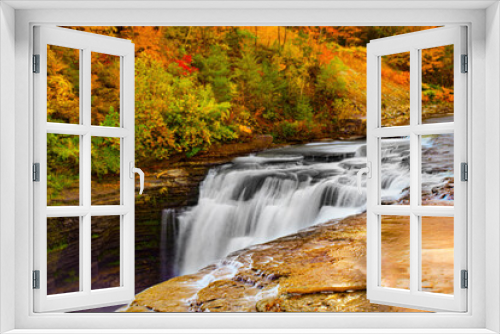 Fototapeta Naklejka Na Ścianę Okno 3D - Autumn in Letchworth State Park in Castile, NY.  Colors abound this fall in Livingston County in Upstate NY.  