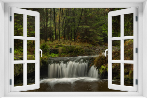 Fototapeta Naklejka Na Ścianę Okno 3D - Hamersky creek with waterfalls in Luzicke mountains in color autumn day