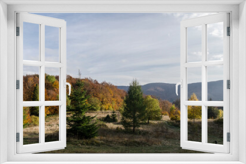 Fototapeta Naklejka Na Ścianę Okno 3D - jesień w Bieszczadach