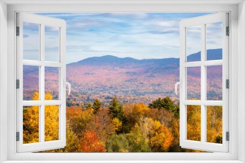 Fototapeta Naklejka Na Ścianę Okno 3D - Autumn landscape, Stowe, Vermont, USA