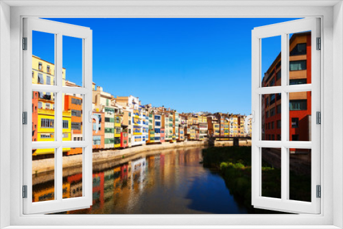Fototapeta Naklejka Na Ścianę Okno 3D - View of river Onyar in Girona
