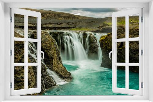 Fototapeta Naklejka Na Ścianę Okno 3D - Wasserfall Island