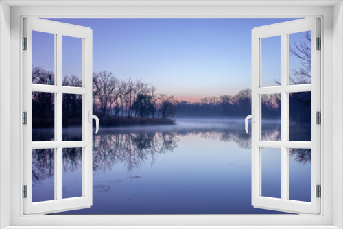 Fototapeta Naklejka Na Ścianę Okno 3D - Misty lagoon at sunrise