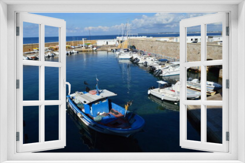 Fototapeta Naklejka Na Ścianę Okno 3D - panorama to the historic center and port of Gallipoli with boats and ships