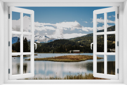 Fototapeta Naklejka Na Ścianę Okno 3D - Lenzerheide See in der Schweiz mit Panoramaaussicht auf Berge