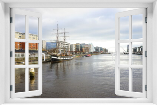 Fototapeta Naklejka Na Ścianę Okno 3D - River Liffey and City View of Dublin City in Ireland