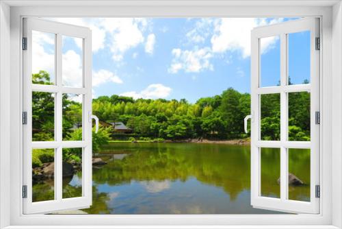 Fototapeta Naklejka Na Ścianę Okno 3D - 昭和記念公園内の日本庭園の池と木々の風景11