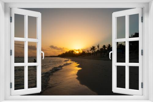 Fototapeta Naklejka Na Ścianę Okno 3D - Sunrise Looking South on Grace Bay Beach Providenciales Turks and Caicos