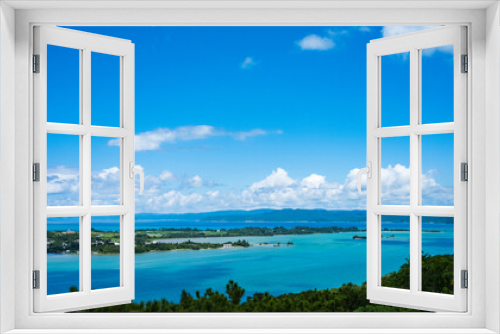 Fototapeta Naklejka Na Ścianę Okno 3D - 沖縄・嵐山展望台から見える海と青空と島