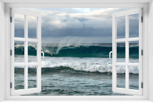 Fototapeta Naklejka Na Ścianę Okno 3D - Waves breaking on the beach in Zipolite, Mexico