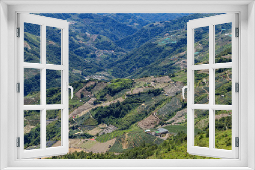 Fototapeta Naklejka Na Ścianę Okno 3D - Sunny landscape of the Hehuanshan mountain