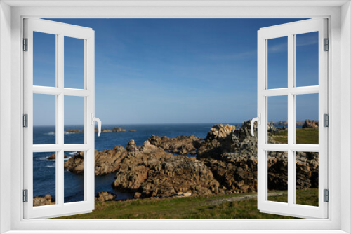 Fototapeta Naklejka Na Ścianę Okno 3D - Ile d'Ouessant, Cote rocheuse ouest et phare du Creac'h