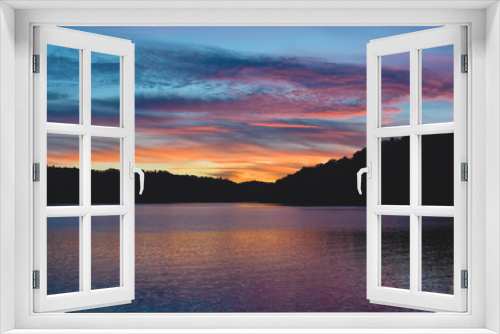 Fototapeta Naklejka Na Ścianę Okno 3D - Colorful sunset over Cheat Lake, West Virginia, USA