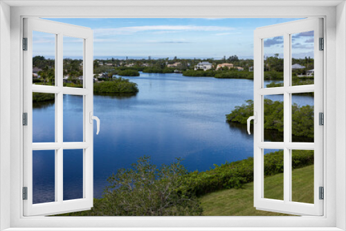 Fototapeta Naklejka Na Ścianę Okno 3D - View of the intercoastal waterway near Sarasota, FL on west coast of FL