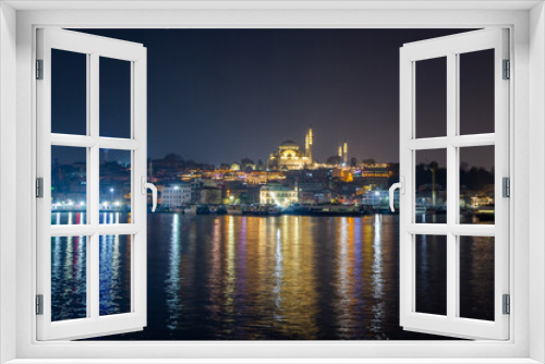 Fototapeta Naklejka Na Ścianę Okno 3D - View on Bosphorus  and Suleimanie mosque on other side and Eminonu square