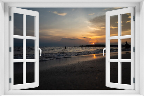 Fototapeta Naklejka Na Ścianę Okno 3D - beautiful sunset view on the beach