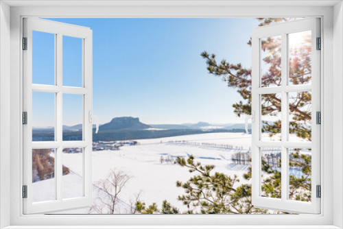 Fototapeta Naklejka Na Ścianę Okno 3D - Sunny winter landscape in Saxonian Switzerland
