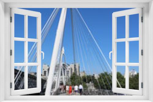 Fototapeta Naklejka Na Ścianę Okno 3D - Footbridge Hungerford Bridge in London, England Great Britain