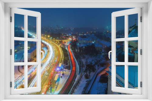 Fototapeta Naklejka Na Ścianę Okno 3D - Panorama trasy wz zimą widok z góry na tarasie widokowym dzwonnicy kościoła św. Anny, taras widokowy kościoła św. Anny. grudzień, pada śnieg, widok na pragę, Warszawa
