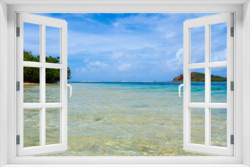 Fototapeta Naklejka Na Ścianę Okno 3D - Clear Tropical Water and Islands in the U.S. Virgin Islands