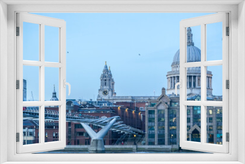 Fototapeta Naklejka Na Ścianę Okno 3D - St Pauls Cathedral and Millennium bridge London, Great Britain