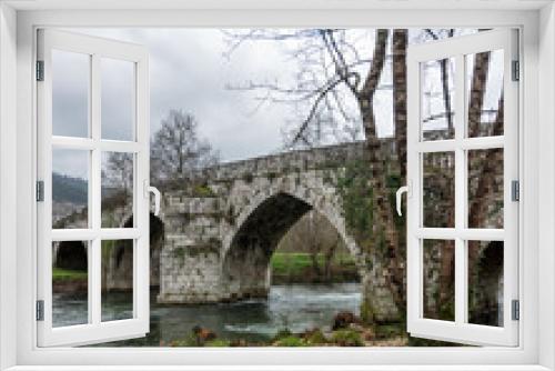 Fototapeta Naklejka Na Ścianę Okno 3D - Puente medieval de Cernadela (Mondariz, Galicia)